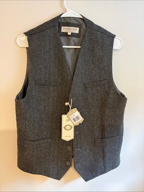 Aran Sweater Market Herringbone Wool Vest - Charcoal Gray